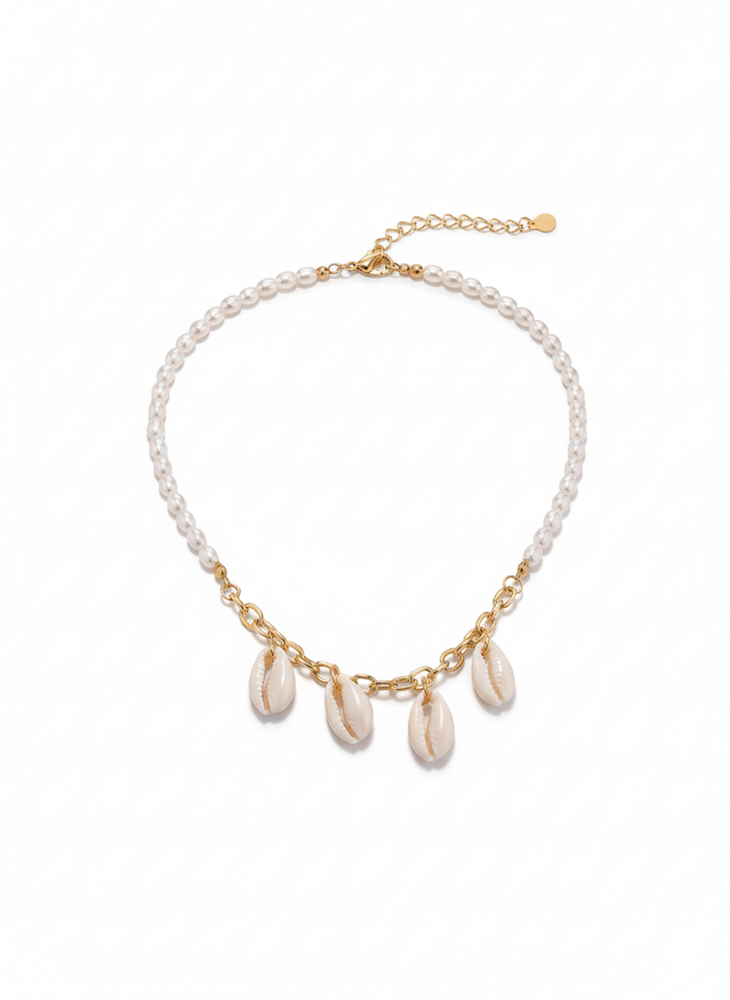 Shell and pearl Necklace