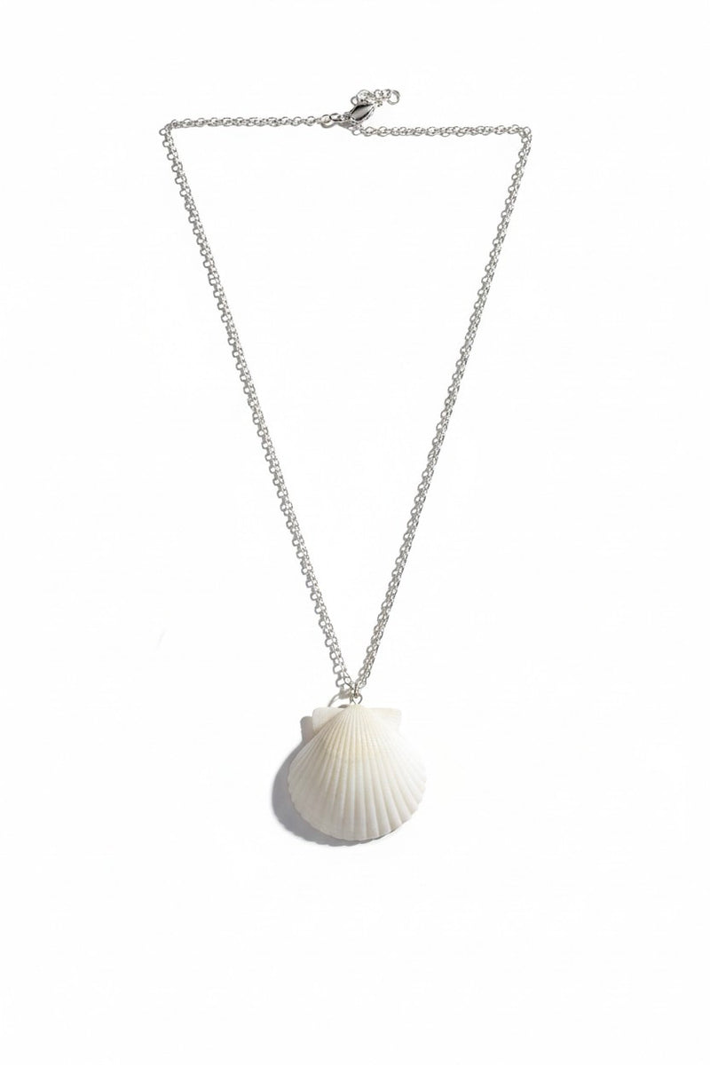 Elegant pendant necklace